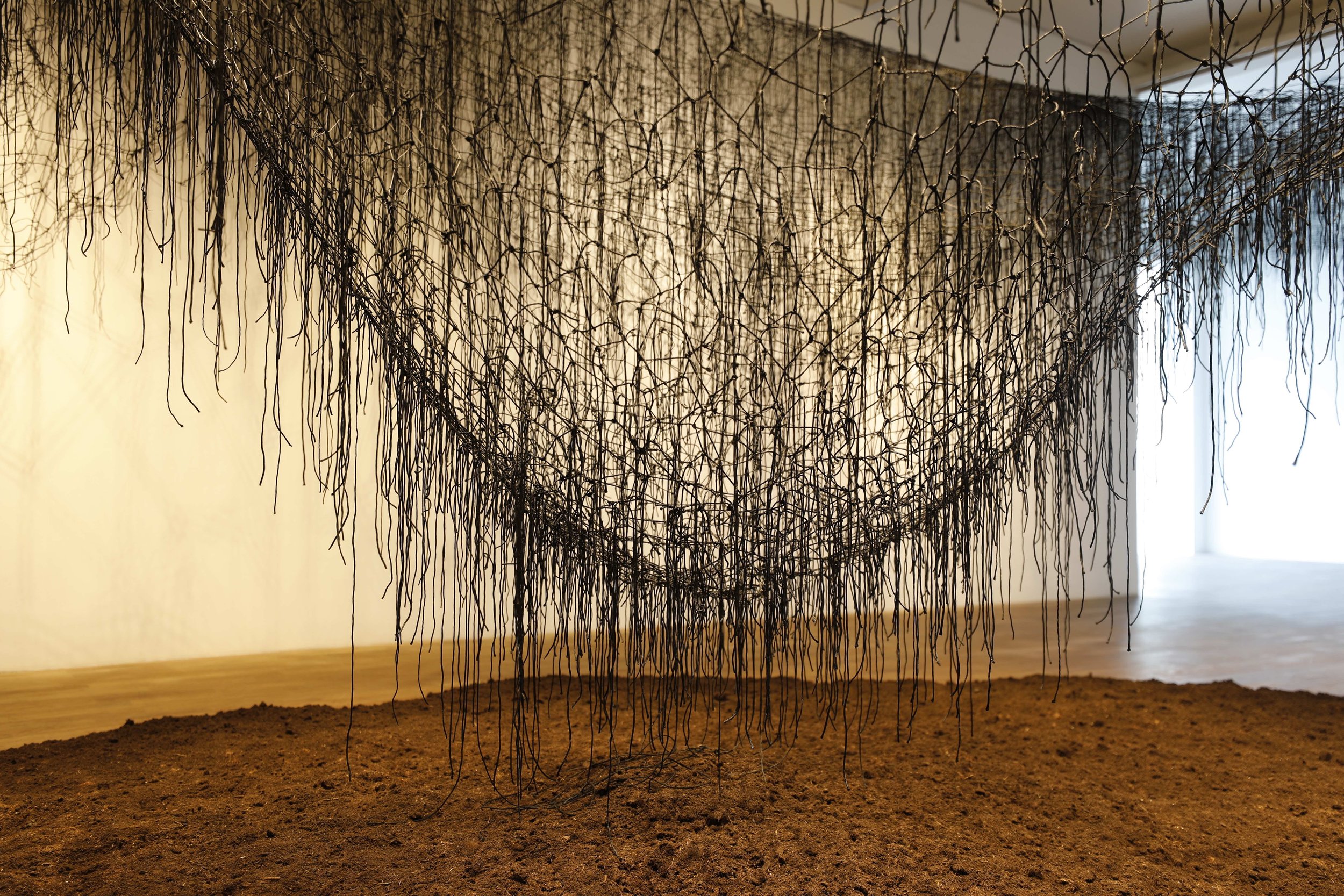 CHIHARU SHIOTA–塩田千春